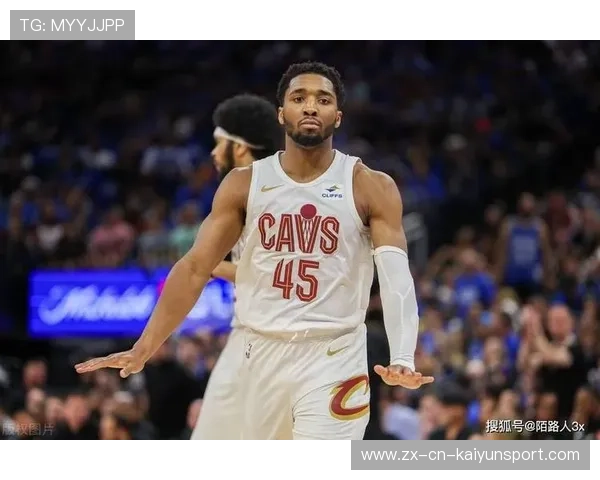 NBA米切尔强势突破两步上篮稳稳命中：训练场雕琢出的关键瞬间