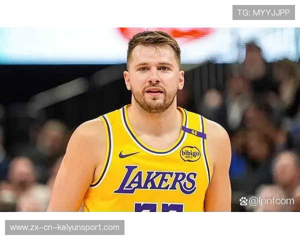 东契奇连续助攻带动攻势，独行侠掌控比赛节拍